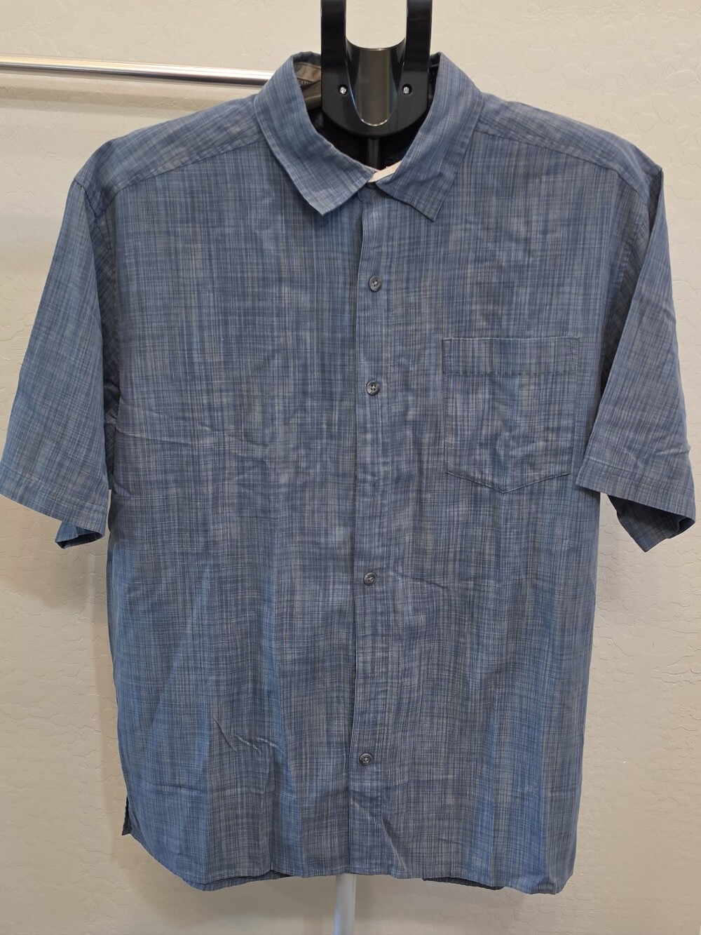 REI Men's Short-Sleeve Button-Down Shirt in Blue Plaid